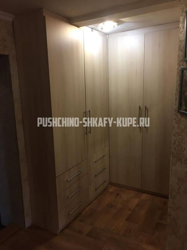 Распашные шкафы Пущино