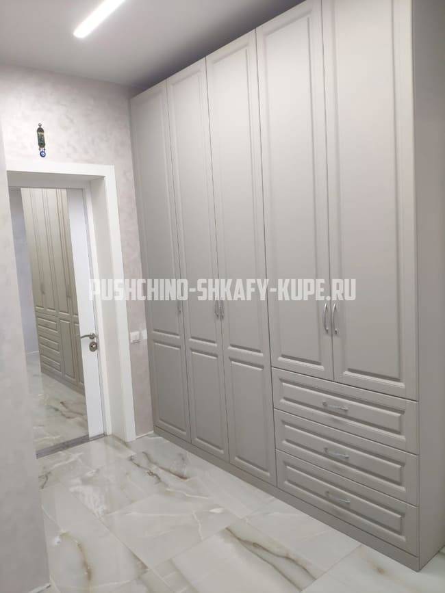 Распашные шкафы Пущино