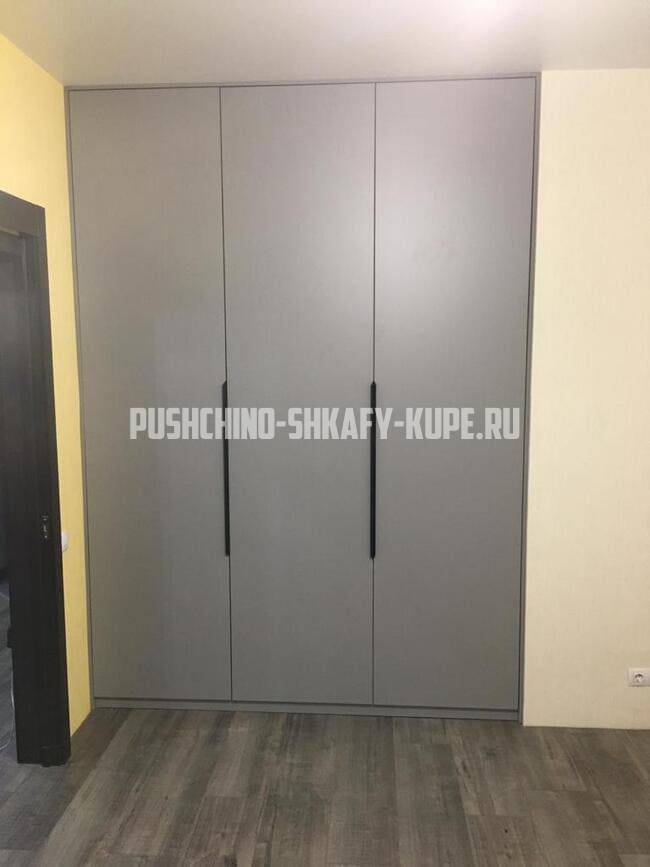 Распашные шкафы Пущино